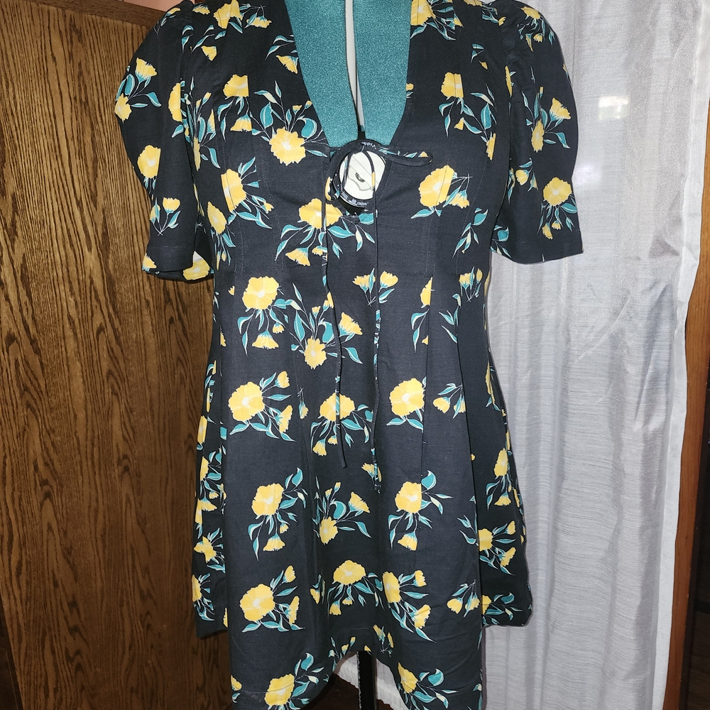 Free People Puff Sleeve Yellow and Black Blouse With A Tie Front